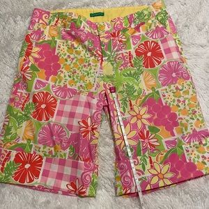 Lilly Pulitzer white label Bermuda shorts size 6
